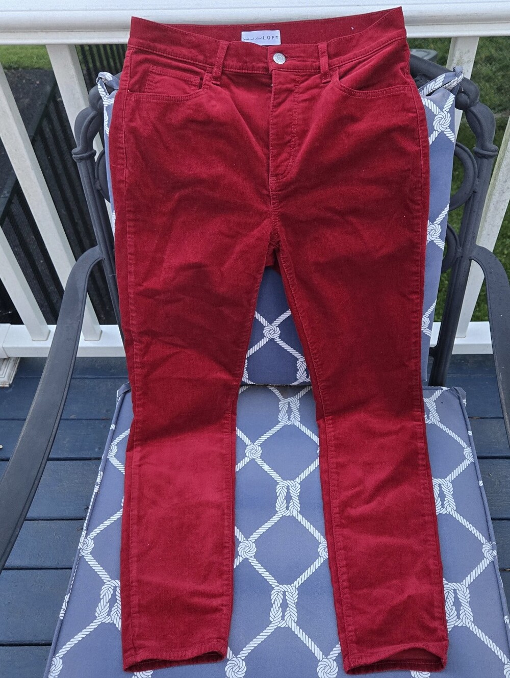 Ann Taylor LOFT Parisian Red Corduroy Straight Leg Pants w/ Pockets Size 4 / 27